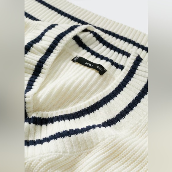 Mango V-Neckline Oversize Sweater - Picture 4 of 5